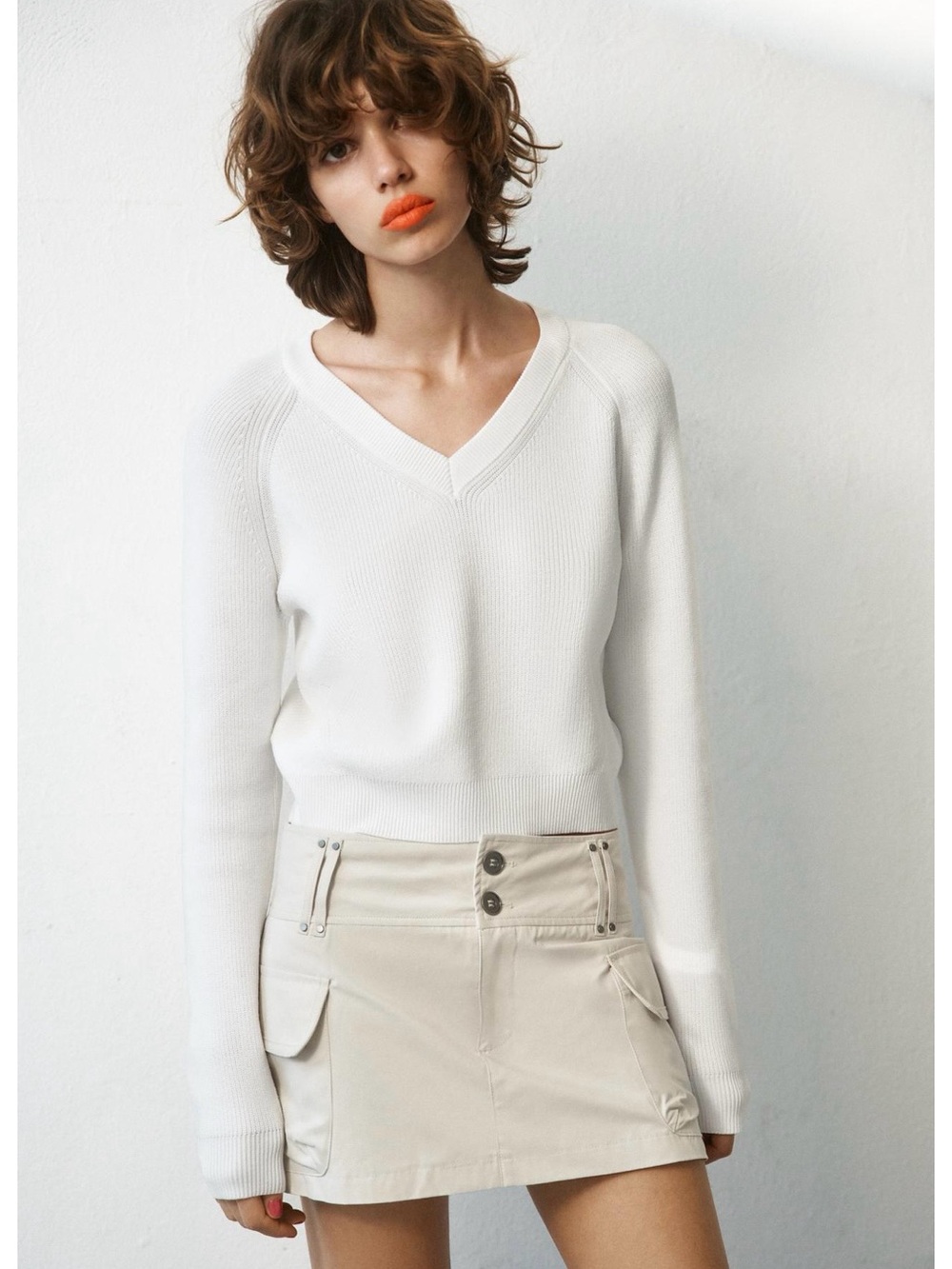 NWT ZARA Women's White V-Neck Sweater - Lightweight Ribbed Pullover